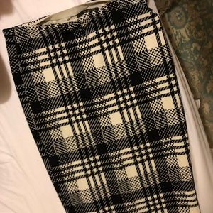 BLACK PLAID PENCIL SKIRT